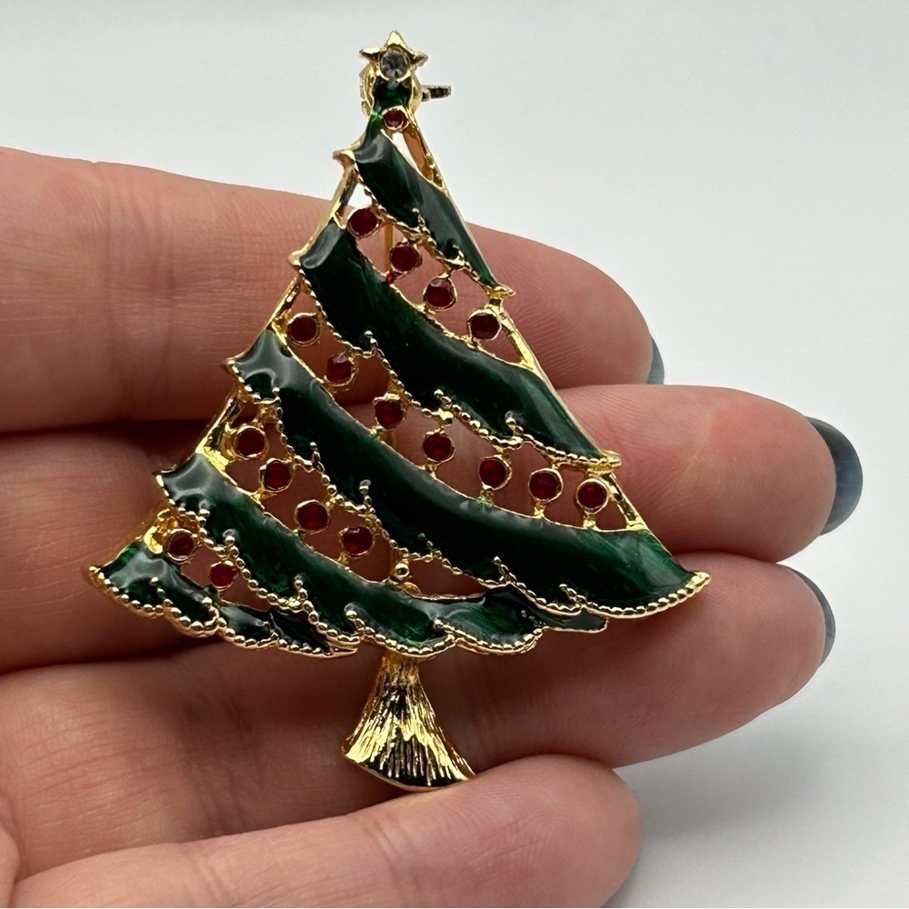 Small Christmas Enamel Tree Brooch Christmas Holidays Green with Red Lights - Picture 3 of 8